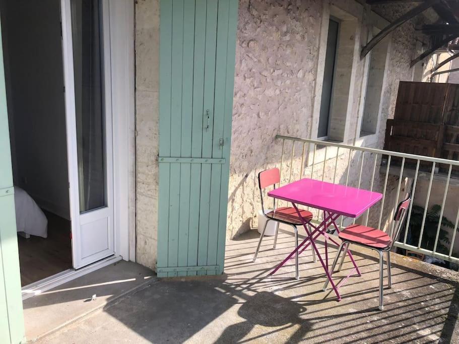 Appartement Avec Terrasse, Parking Gratuit Périgueux Exteriör bild